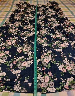 Vestito blu scuro a fiori