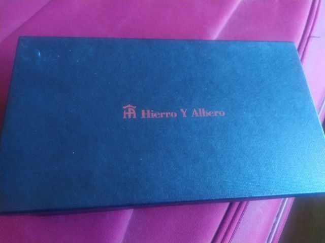 Billetera Hierro y Alvero