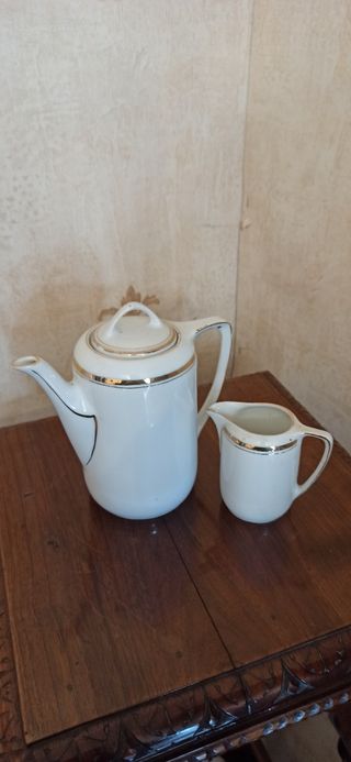 Lattiera è caffettiera