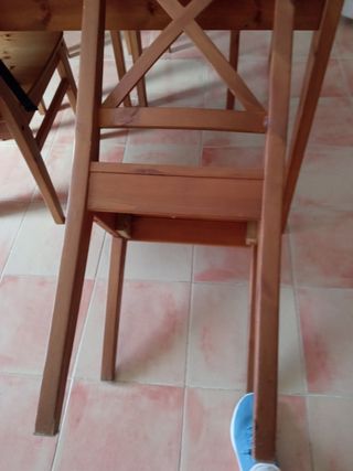 Mesa comedor de ikea y 6 sillas

