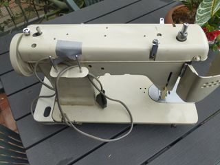 Macchina per cucire Brother 684