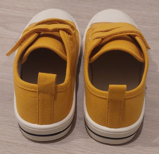 A ESTRENAR ZAPATILLAS NIÑ@