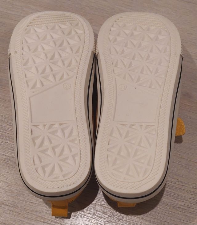 A ESTRENAR ZAPATILLAS NIÑ@