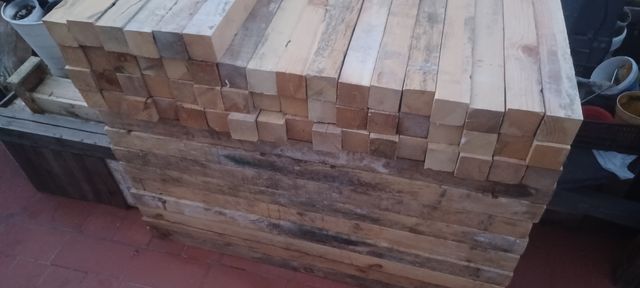 Tacos o listones de madera de pino