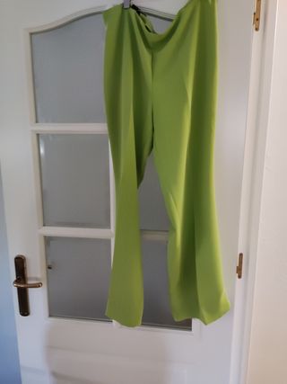 Traje pantalón con corpiño 