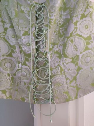 Traje pantalón con corpiño 