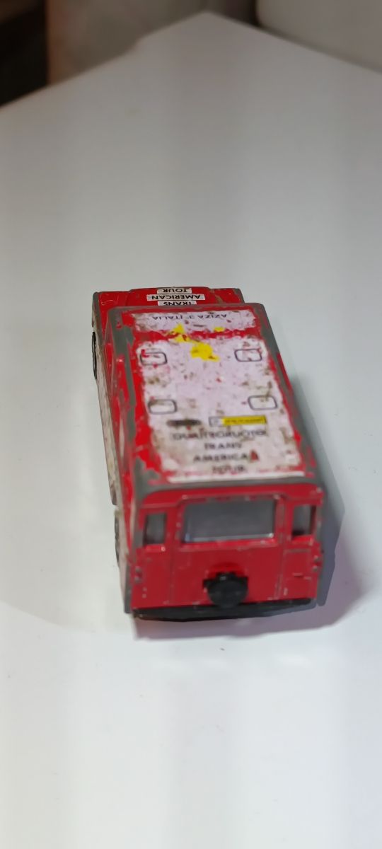 LAND ROVER LARGO 1/43 BURAGO