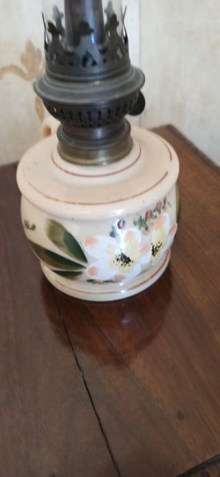 Lumetto antico a petrolio