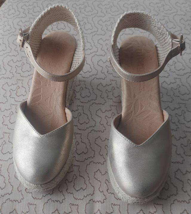 SANDALIAS CUÑA MUSTANG