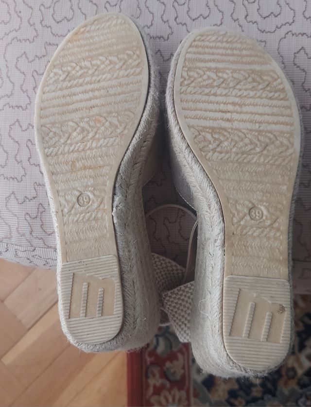 SANDALIAS CUÑA MUSTANG