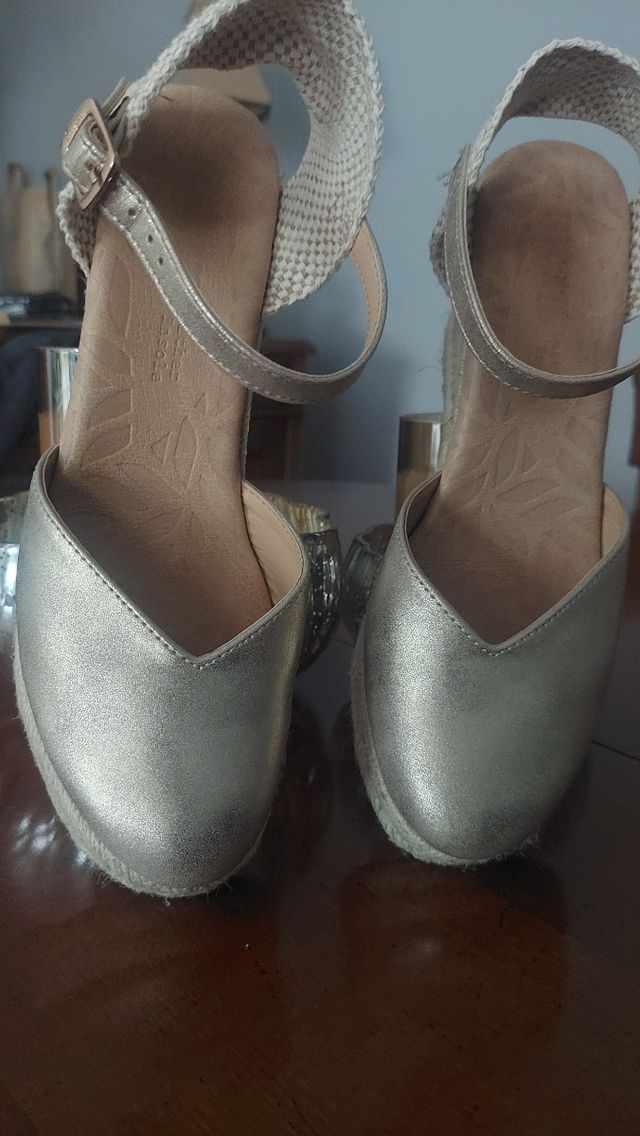 SANDALIAS CUÑA MUSTANG