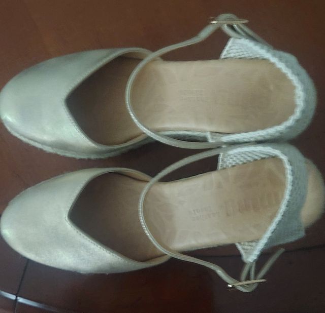 SANDALIAS CUÑA MUSTANG