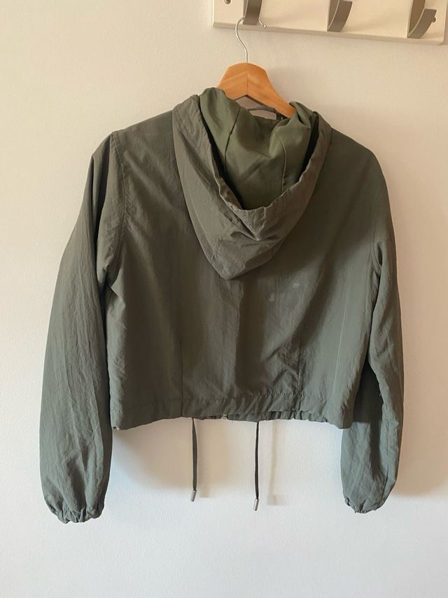 Chaqueta corta Pull & Bear XS