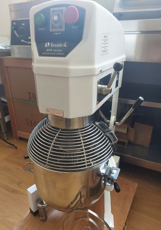BATIDORA, PLANETARIA APS20 ( 20 LITROS )