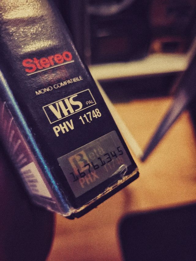 Jóvenes ocultos caratula original