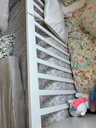 Cuna ikea con cajones rosas 120x80