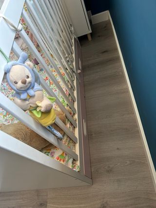 Cuna ikea con cajones rosas 120x80