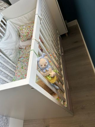 Cuna ikea con cajones rosas 120x80