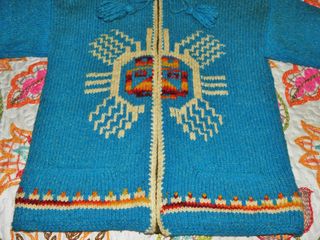 Chaqueta de pura lana virgen capucha tipo duende