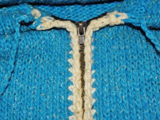 Chaqueta de pura lana virgen capucha tipo duende