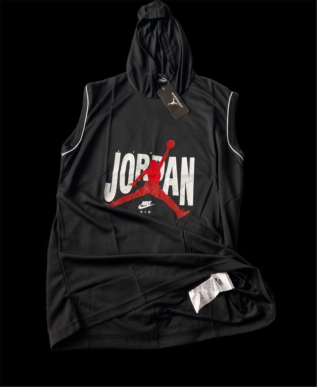 Canottiera con capuccio