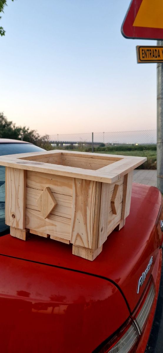 Maceteros rústicos.