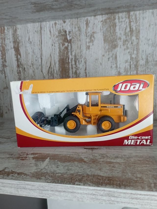 Máquina con pala quitanieves