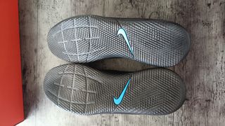Zapatillas Nike Legend 9 Club IC, Talla 42