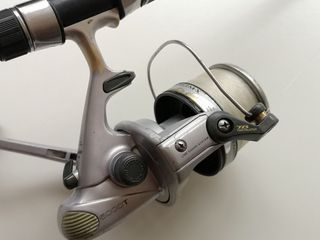 Caña de pesca Shimano y carrete DAIWA 5000T