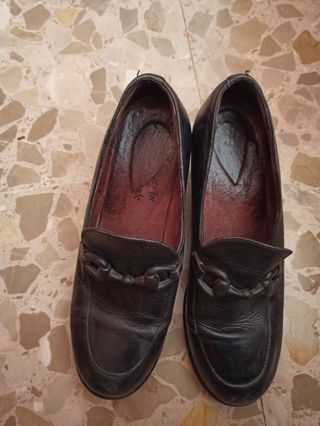 Zapatos con hebilla