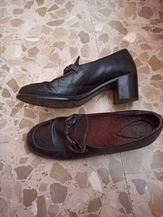 Zapatos con hebilla