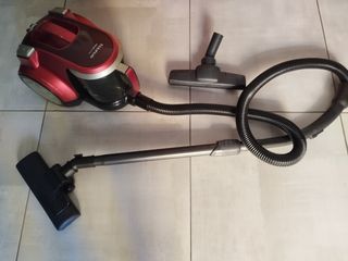 Aspiradora Taurus Megane sin bolsa 