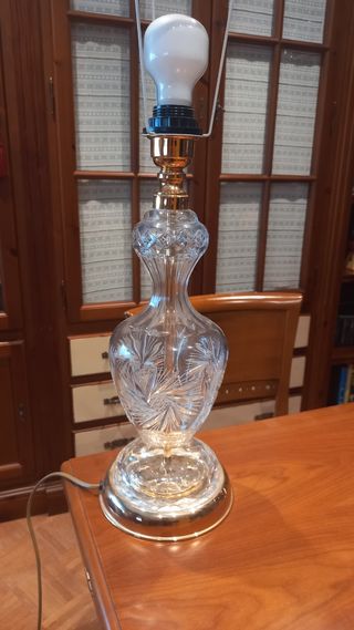 Pie de lámpara de cristal
