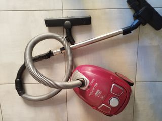 Aspiradora Rowenta ciclónica sin bolsa 