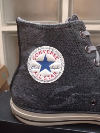 Converse  Chuck Taylor All Star special. 45