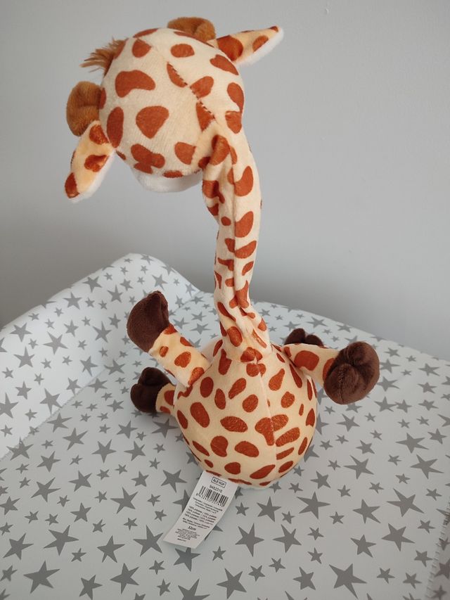 Peluche interactivo jirafa Ale-hop