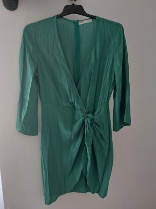 Vestido verde pull and bear