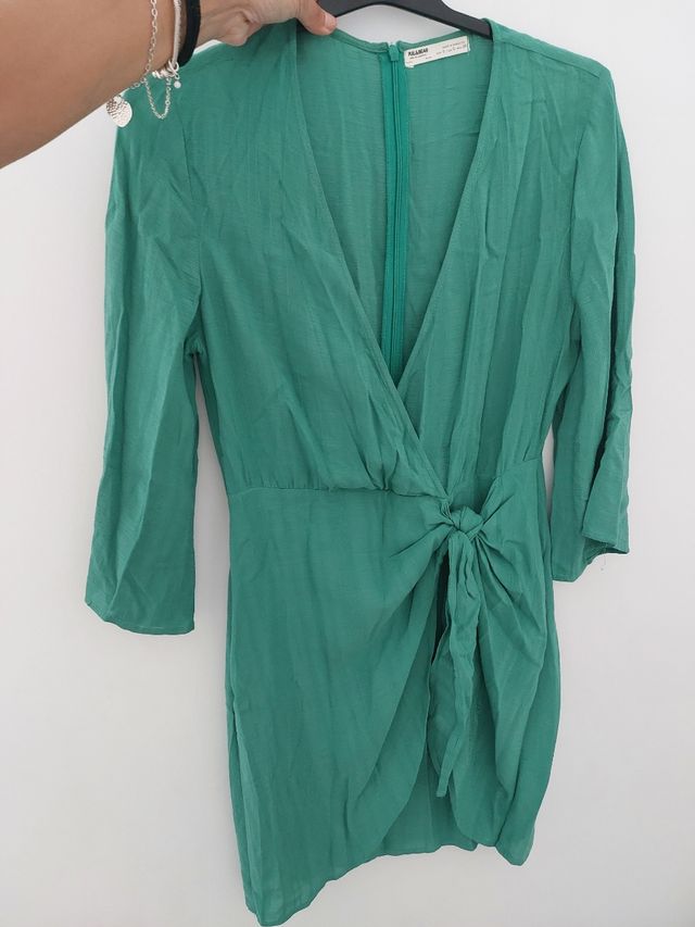 Vestido verde pull and bear