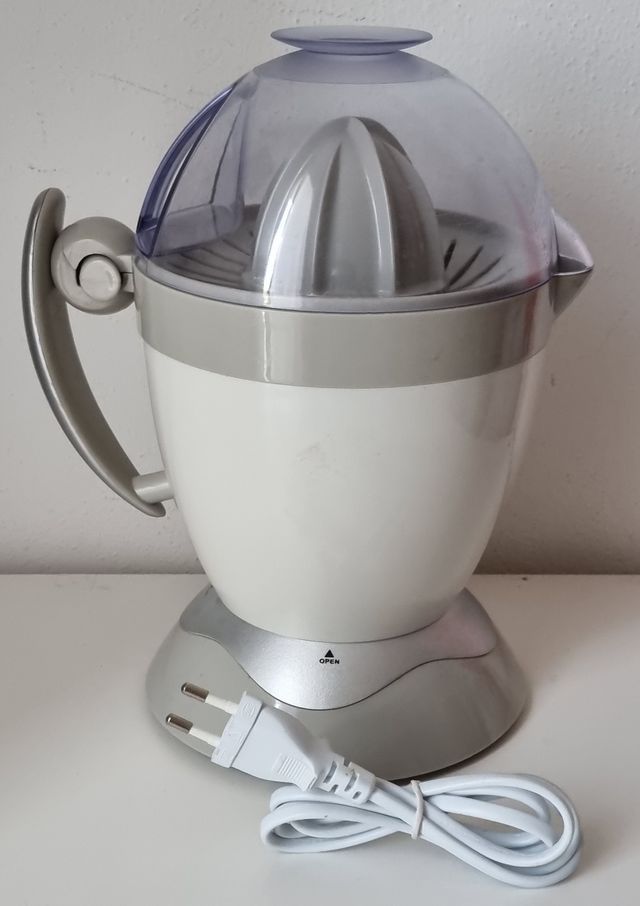 Premiagrumi Spremiagrumi CASTELVEDERE ventosa leva