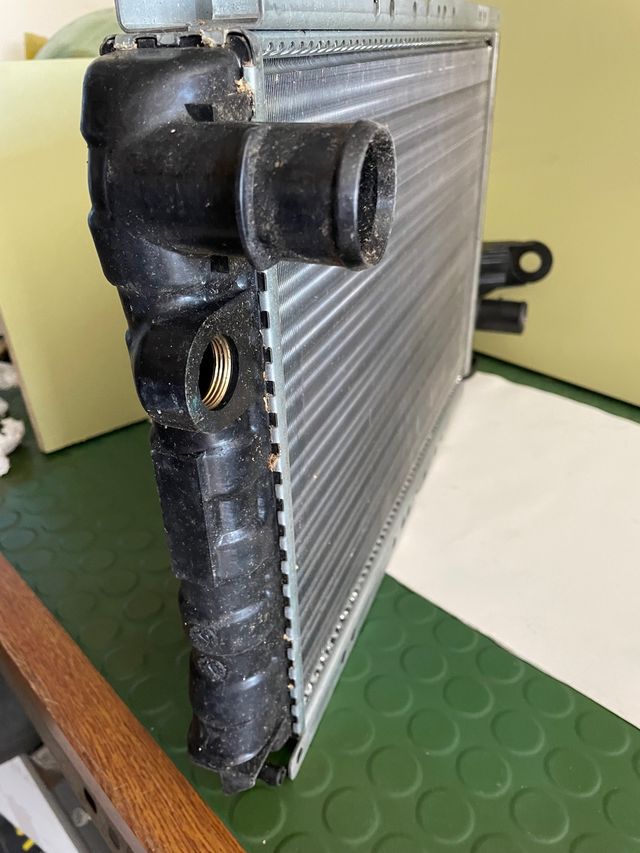 Radiador renault 5. Consultar precio.