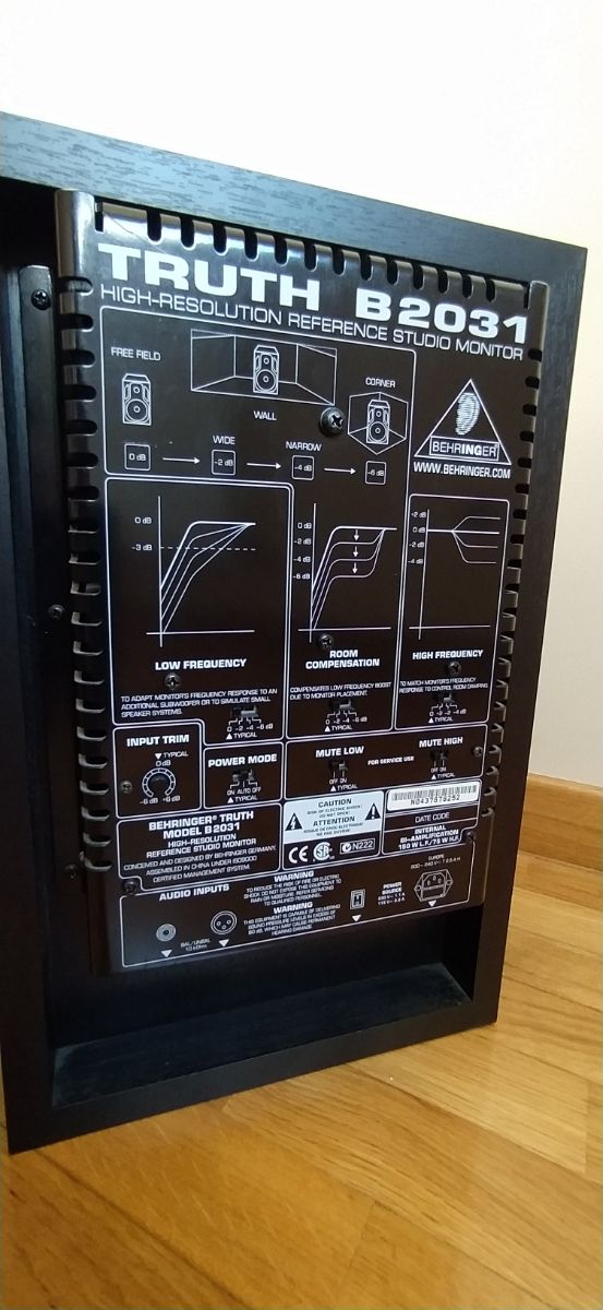 Altavoces de estudio