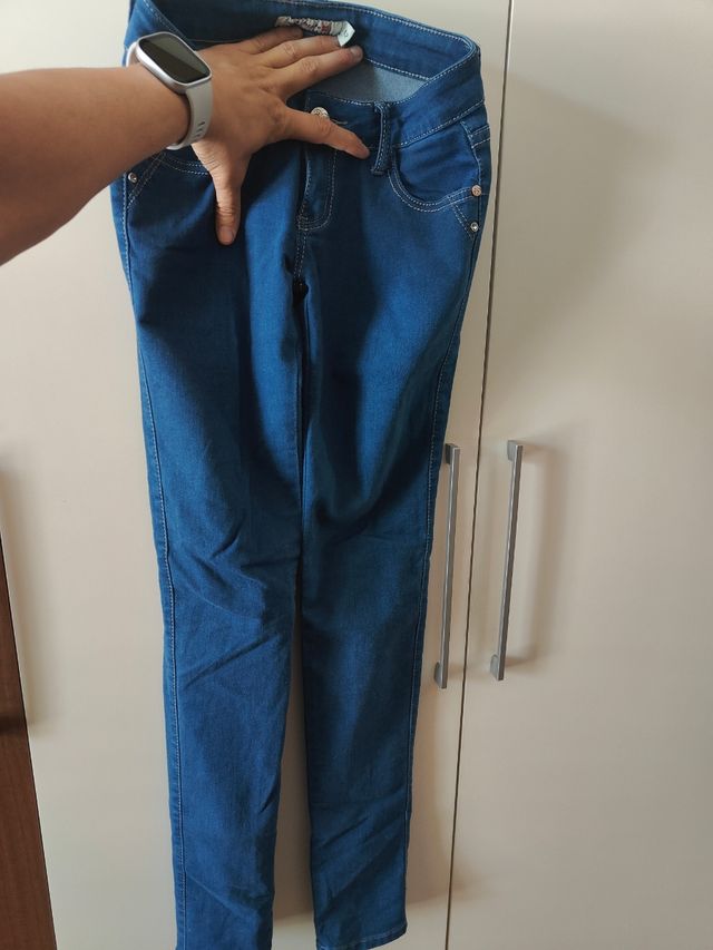 Jeans da bambina taglia 42