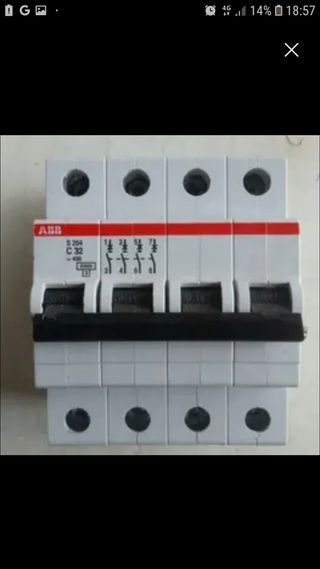 Nr.02 pz.Magnetotermico quadripolare ABB S204 C32