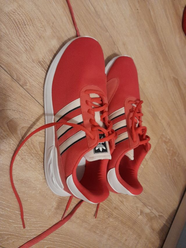 Bambas calzado deportivo Adidas