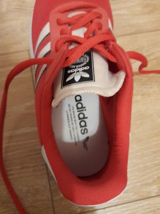 Bambas calzado deportivo Adidas