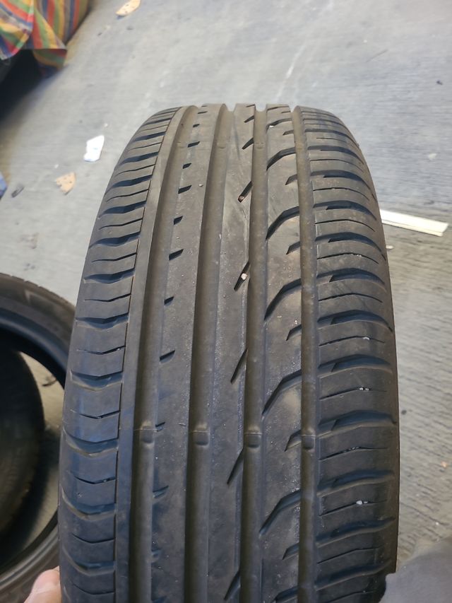 Neumatico continental al 80%