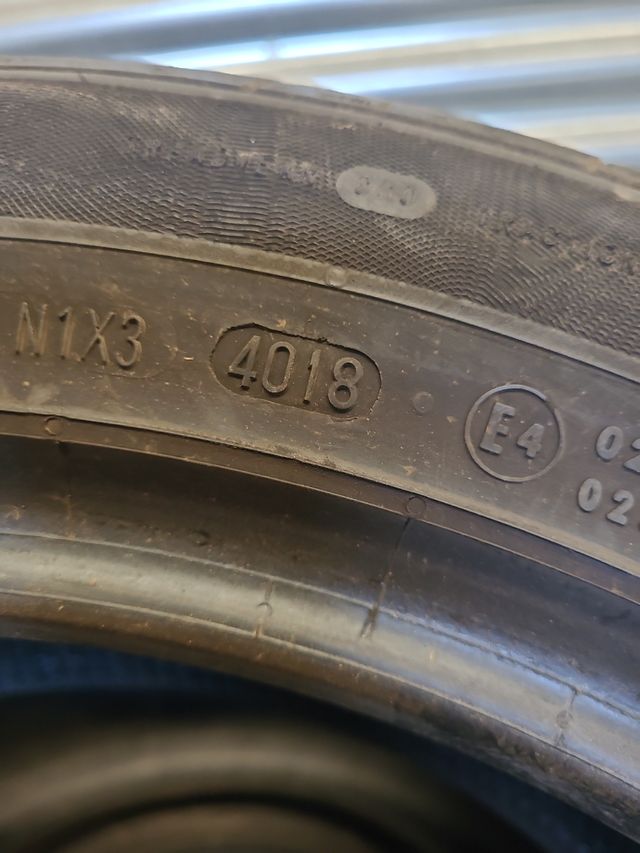 Neumatico continental al 80%