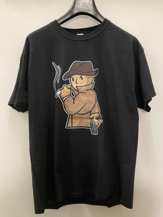 Maglietta fallout + cassette + adesivi