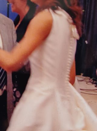 Vestido de novia, velo y cancán