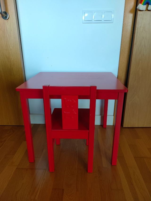 Mesa y silla infantil Ikea